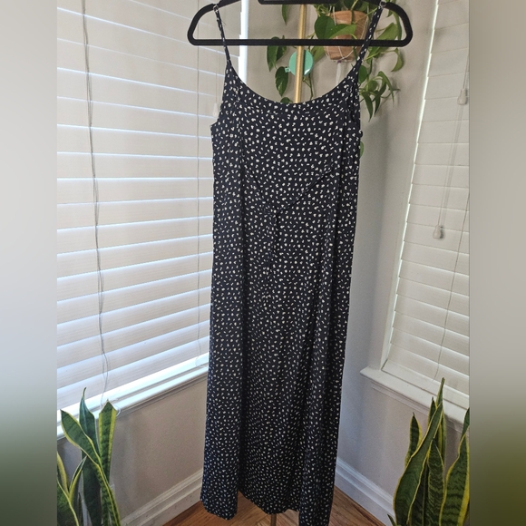 Brandy Melville Navy and White Floral Midi Dress - Picture 3 of 7